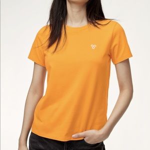 NWOT Aritzia TNA T-shirt